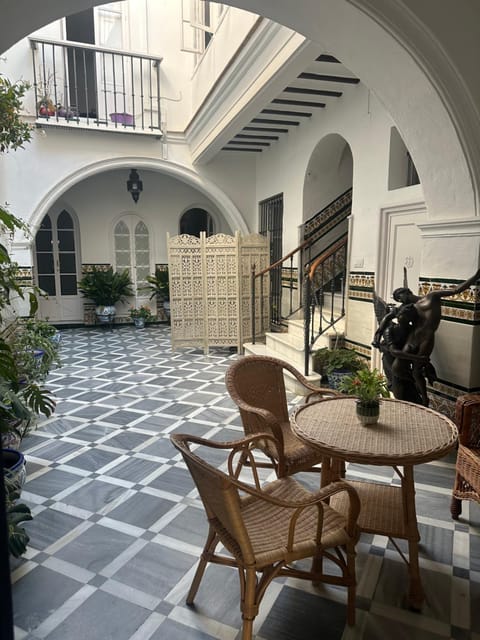 Patio, Decorative detail