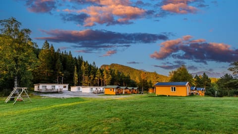 Property building, Day, Natural landscape, Garden view, Mountain view