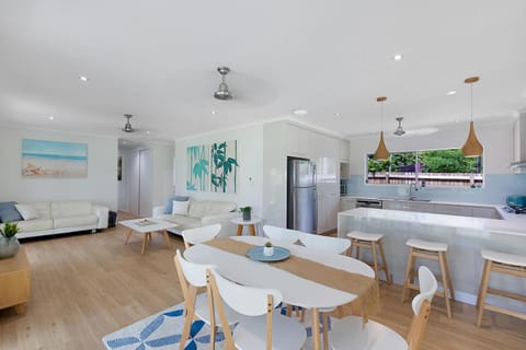 Lounge or bar, Dining area