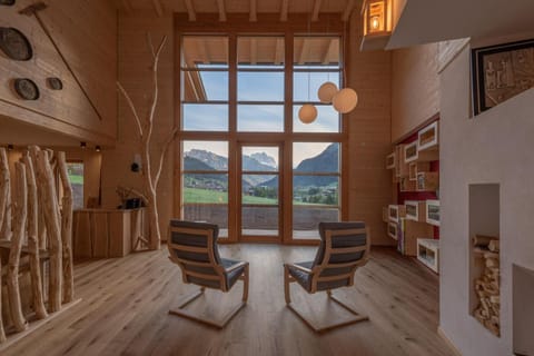 Lobby or reception, Mountain view