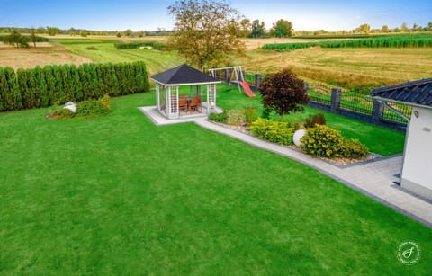 Neighbourhood, Natural landscape, Garden view