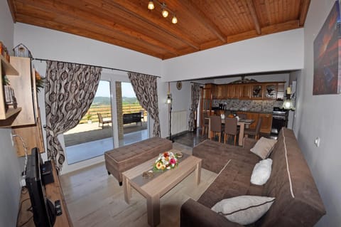 TV and multimedia, Living room, Seating area, Area and facilities