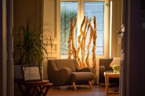 Library, Living room, Lounge or bar, Seating area