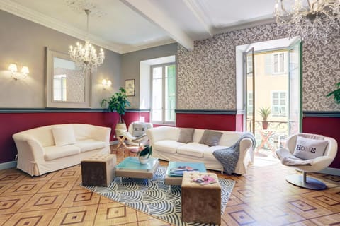 Le Philibert - SPLENDID, 6 BEDROOMS, 12P, NICE PORT, Air Cond Apartment in Nice
