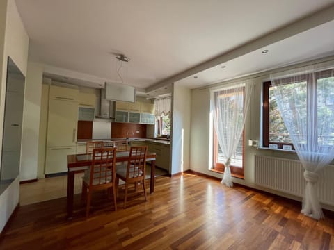 Apartament Deptakiem Nad Morze Apartment in Gdansk