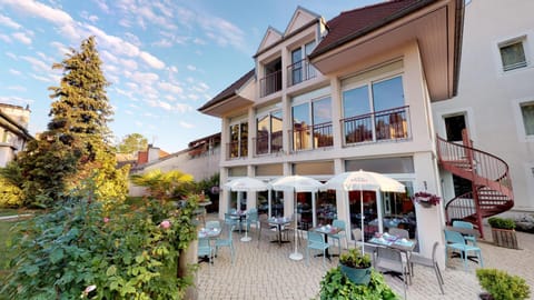 Garden, Garden view