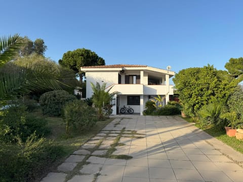 Property building, Garden, Garden view
