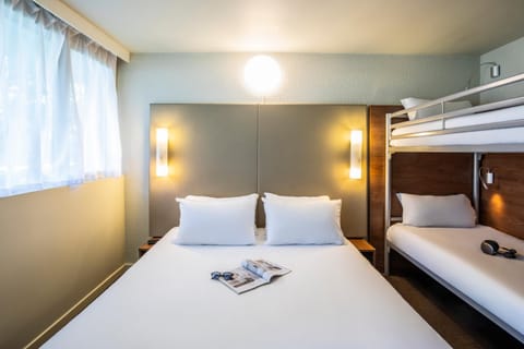 Bed, Bedroom, bunk bed, Family