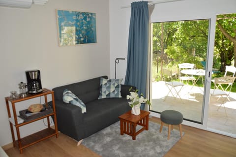 Charmante maisonnette indépendante avec piscine à Goult House in Goult