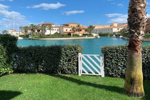 Garden, Sea view
