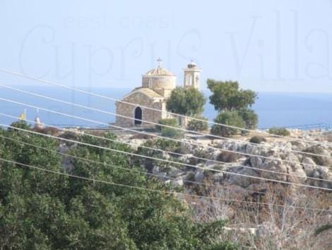 Nearby landmark, Place of worship, Sea view