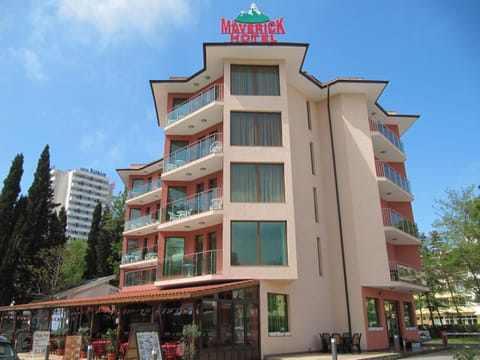 Property building, Day