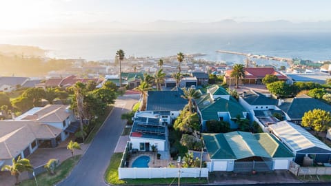Property building, Bird's eye view