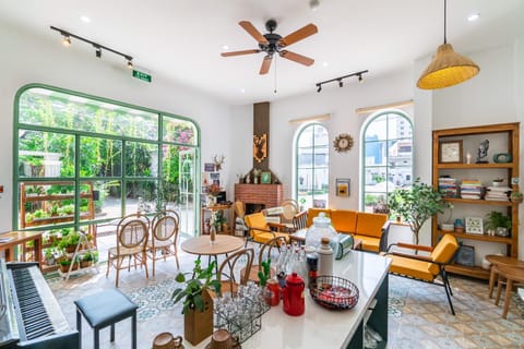 Coffee/tea facilities, Living room