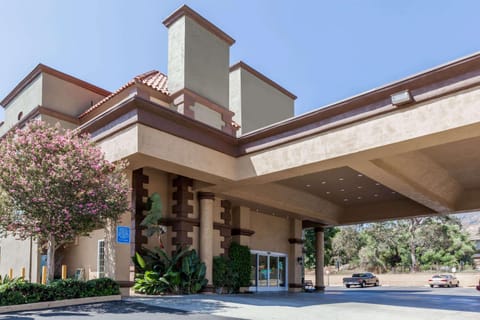 Property building, On site