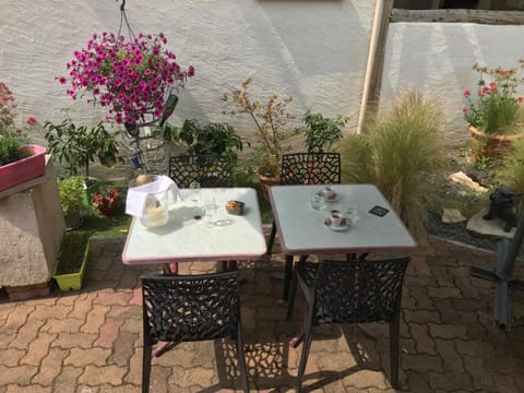 Patio, Restaurant/places to eat