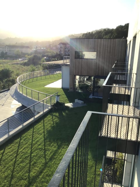 Balcony/Terrace, Garden view