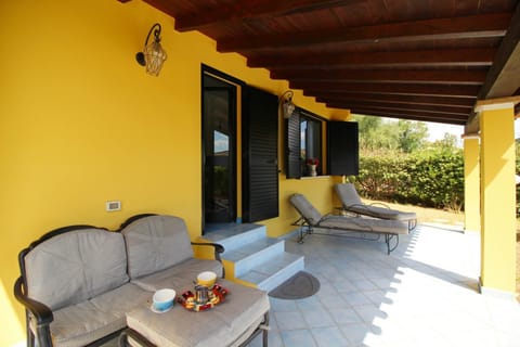 Patio, Day, View (from property/room), Balcony/Terrace, Seating area, Dining area