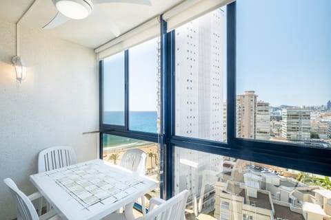 Day, Natural landscape, View (from property/room), Balcony/Terrace, Dining area, City view, Sea view