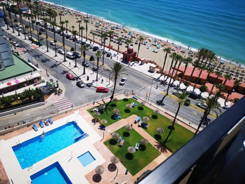 Bird's eye view, Pool view