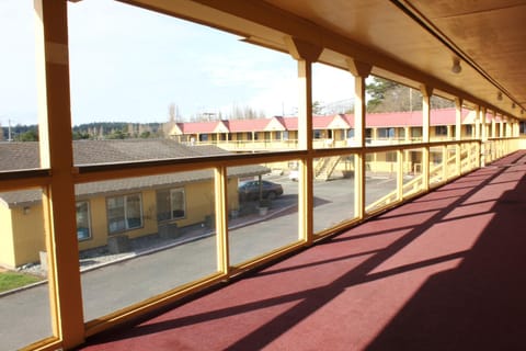 Property building, Day, View (from property/room), Balcony/Terrace