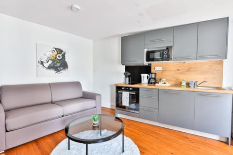Kitchen or kitchenette, Living room
