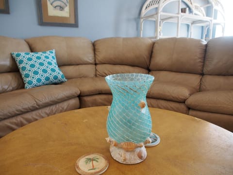 Large Beach House with Great Oceanviews, Game Room, Swimming pool House in Laguna Beach