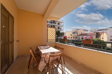 Property building, Day, View (from property/room), Balcony/Terrace, Dining area