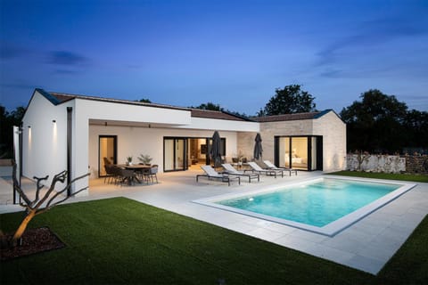 Property building, Night, Pool view, Swimming pool, sunbed