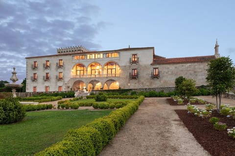 Property building, Facade/entrance, Garden