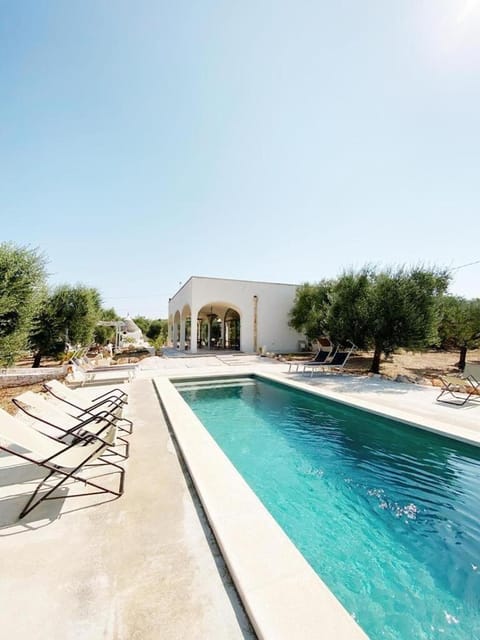 Pool view, Swimming pool, sunbed