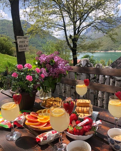 Food, Lake view, Mountain view, Drinks