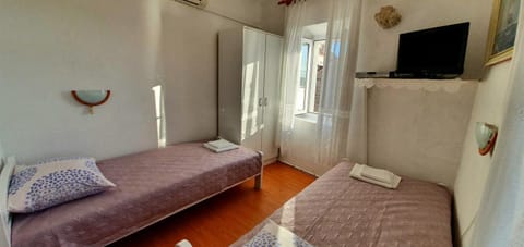 Apartments - 3 A beautiful apartment with a sea view Apartment in Hvar