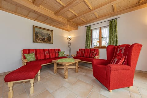 Living room, Decorative detail