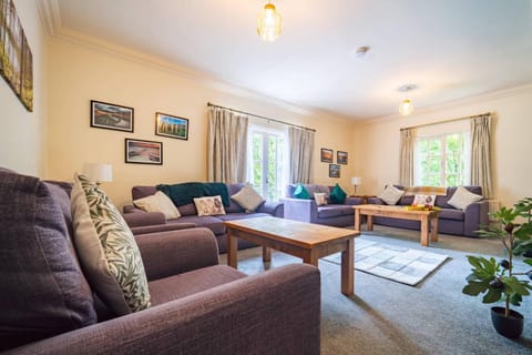 Cartref House in Llanfrynach