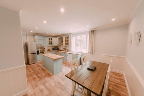 Cartref House in Llanfrynach