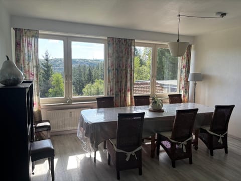 View (from property/room), Dining area, Mountain view