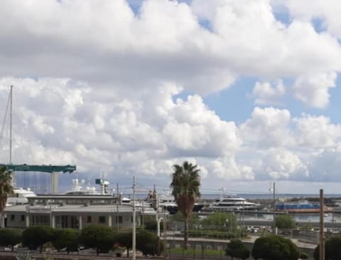 Neighbourhood, Sea view