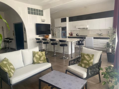 Living room, kitchen