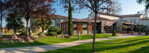 Property building, Garden