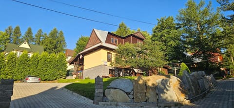 Property building, Spring, Garden, Garden view