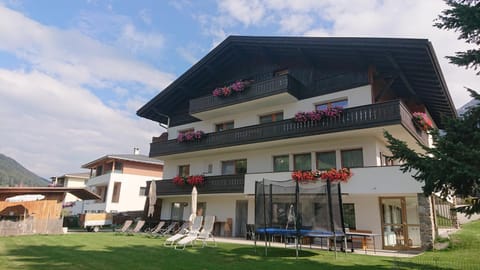 Pension Tirol Bed and Breakfast in Trentino-South Tyrol
