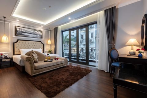 Bedroom, City view, City view