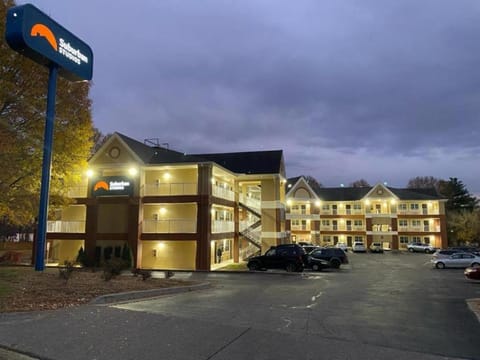 Property building, Location, Parking