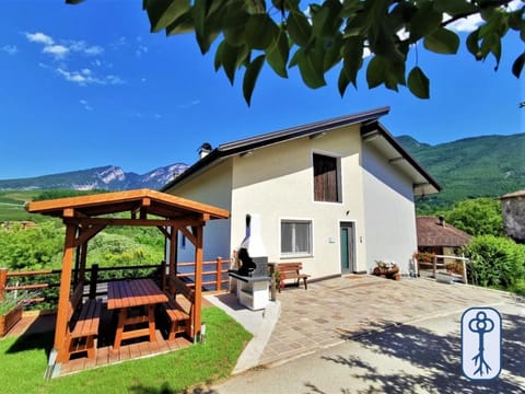 Property building, Day, Summer, BBQ facilities, Garden, View (from property/room)