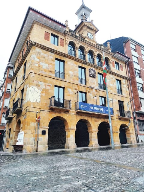Nearby landmark