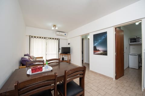 Communal lounge/ TV room, Day, Summer, Inner courtyard view