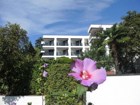 Fiore Rosa by Fewotessin Apartment in Ascona