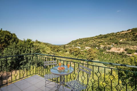Garden, Balcony/Terrace, Mountain view
