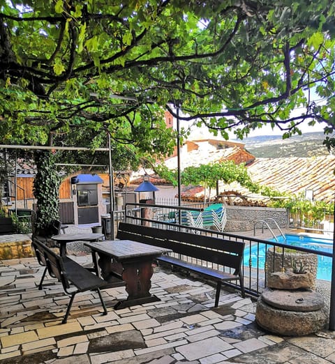 Patio, Balcony/Terrace